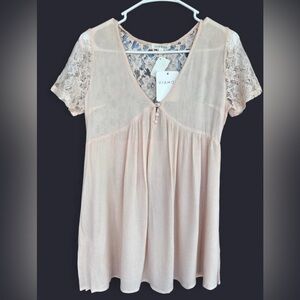 NWT Women's Viamor Lace‎ Babydoll Blouse Small Cute Lightweight Feminine